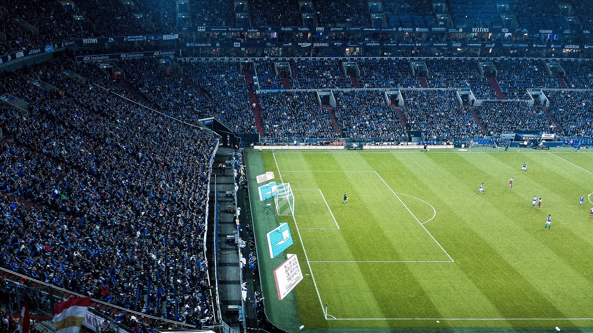 “水上救生：三叉湖游泳馆的极速反应与精准救援”